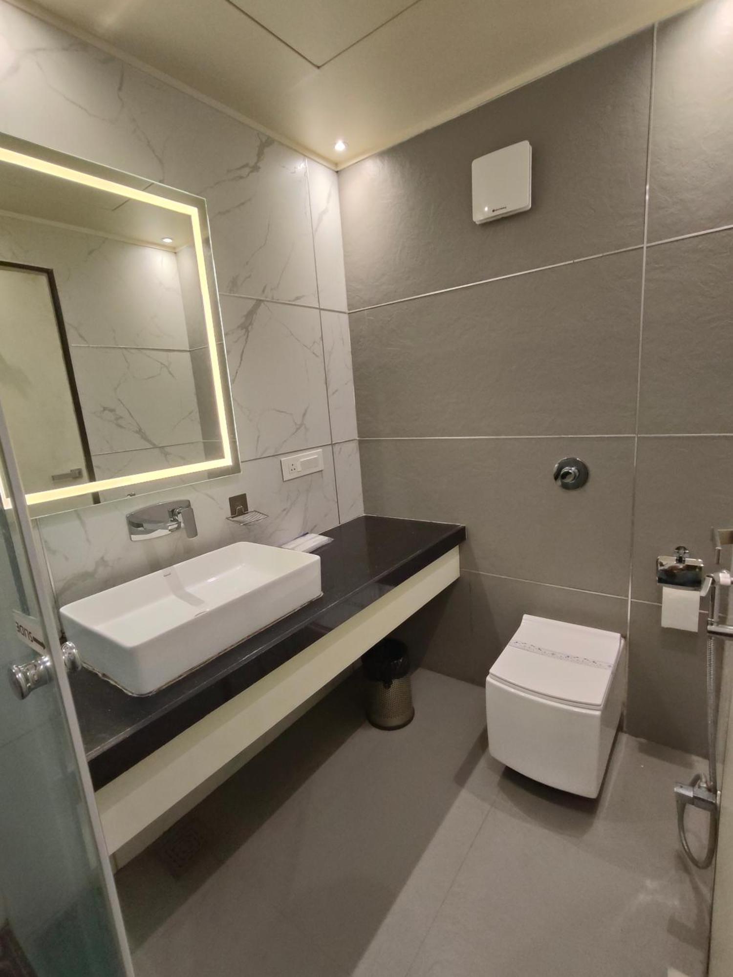 Hotel Royal Livin Varanasi Exterior foto